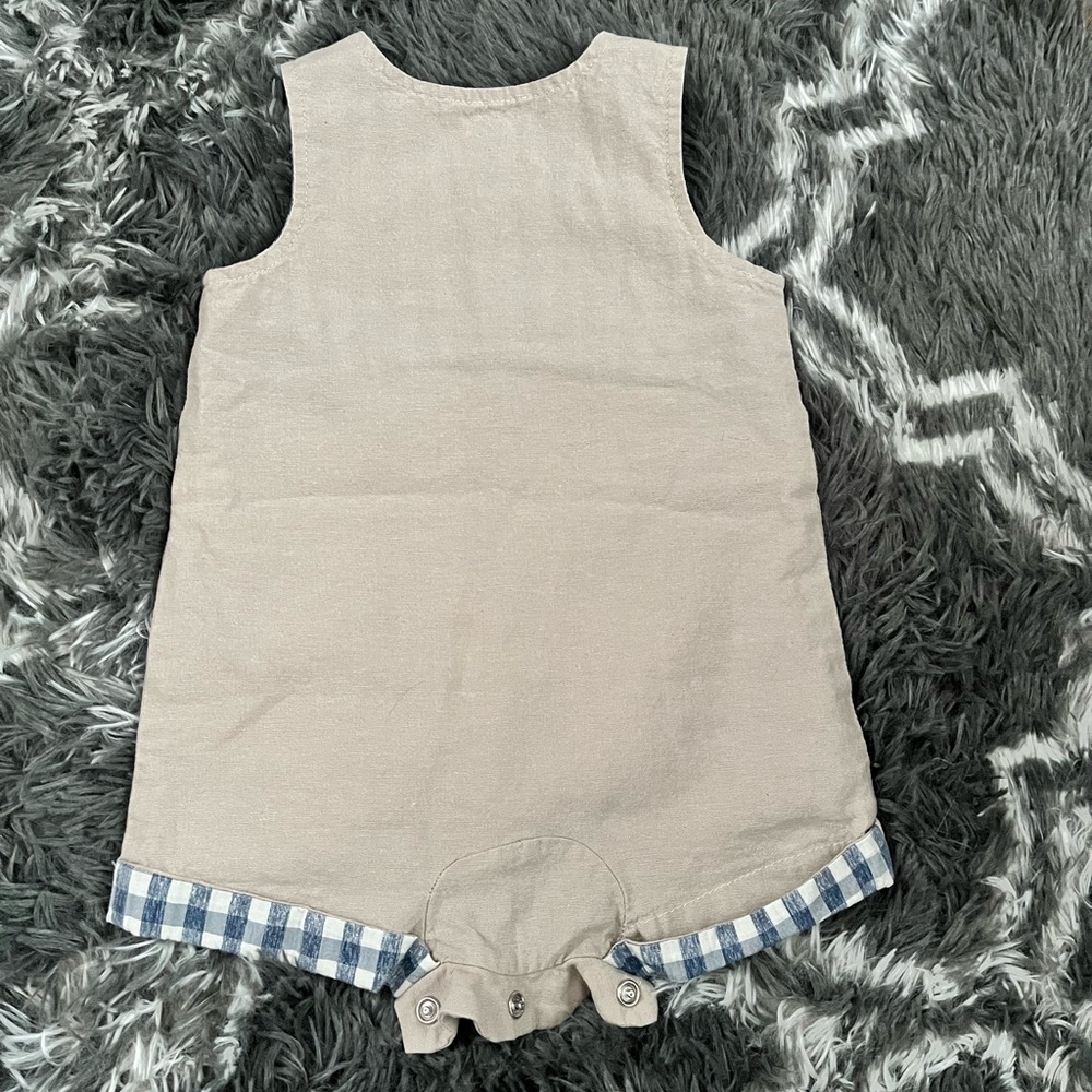 Like NEW Beige Farm-themed Mud Pie Jumper  Size 6-9 months - Picture 2 of 2